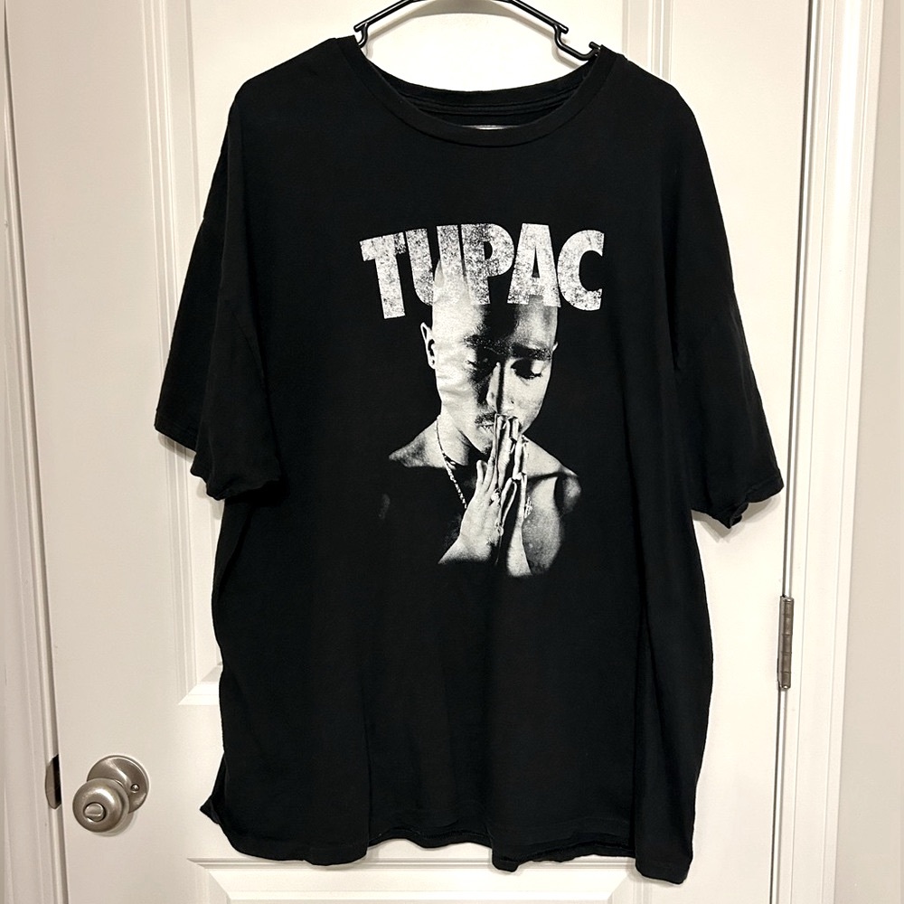 Black Tupac Graphic T-Shirt